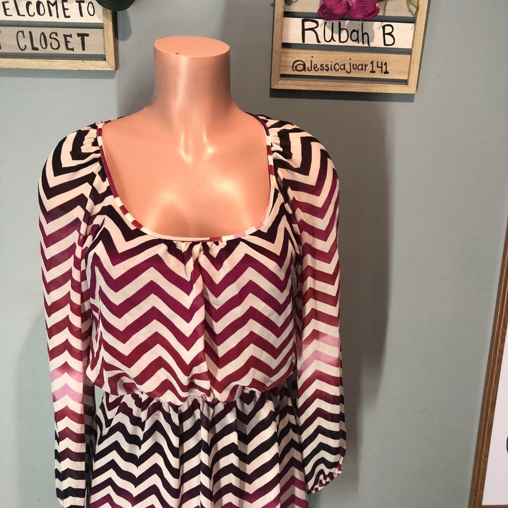 Accidentally In Love  Juniors Medium - Picture 7 of 7